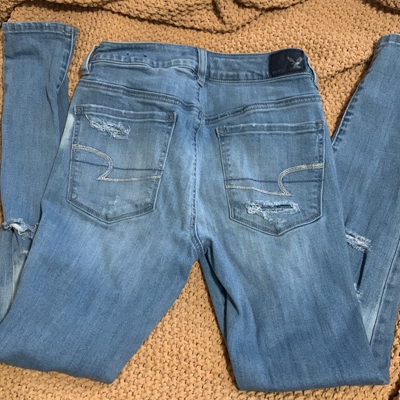 Hi- Rise Acid Wash Distressed American Eagle Jeggings 8 REG - Picture 2 of 5